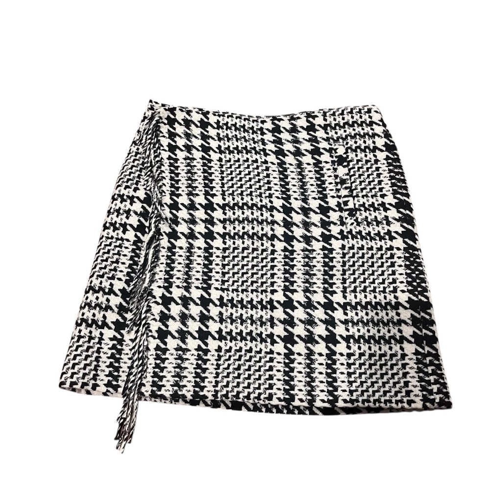 Eddie Bauer Women 8 Wool Blend Black White‎ Plaid Blanket Wrap Skirt Fringe